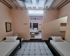 Hotel Sowmya Lodge (Tiruchirappalli, India)