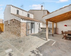 Toàn bộ căn nhà/căn hộ Holiday Home La Casetta With Private Terrace, Wi-fi And Air Conditioning (Giba, Ý)