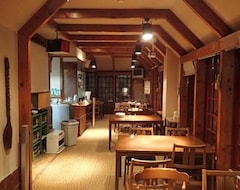 Khách sạn Hakuba Cortina Backpackers (Otari, Nhật Bản)