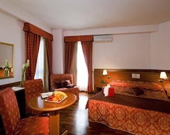 Khách sạn Excel Hotel Roma Ciampino (Marino, Ý)