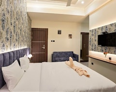 Hotel Rose Gold (Ahmednagar, Hindistan)