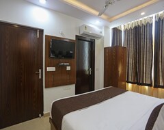 OYO Hotel NR Inn (Agra, India)