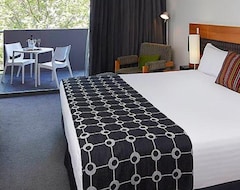 East Perth Suites Hotel (Perth, Australia)