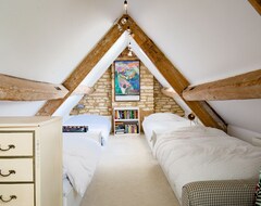 Toàn bộ căn nhà/căn hộ Corn Close, Aston Magna - Sleeps 6 Guests In 4 Bedrooms (Marston Magna, Vương quốc Anh)