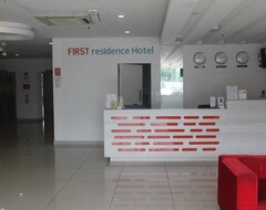 Khách sạn Hotel First Residence (Kuala Kemaman, Malaysia)