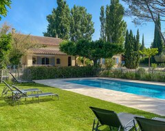 Toàn bộ căn nhà/căn hộ Perfect Families, Fenced Heated Pool, Huge Garden, 15 P. (Lagnes, Pháp)