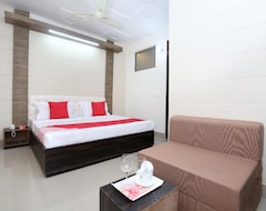 OYO 13368 Hotel Gold Star (Mohali, India)