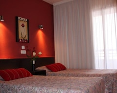 Hotel Apartamentos Luxmar (Benidorm, Spain)