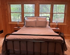 Toàn bộ căn nhà/căn hộ Completely Renovated 5 Bedroom, 3 Bath Cabin On The Whitefish Chain - Big Trout (Crosslake, Hoa Kỳ)