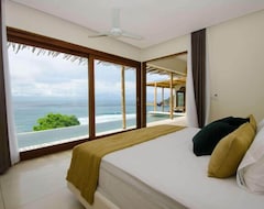 Hele huset/lejligheden Kini Resort - Oceanfront Bamboo Eco Lodges (Situbondo, Indonesien)
