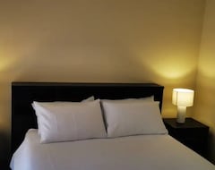 Toàn bộ căn nhà/căn hộ Cosy Kelmscott Holiday Home Full Airconditioned Bedrooms For Your Comfort (Perth, Úc)