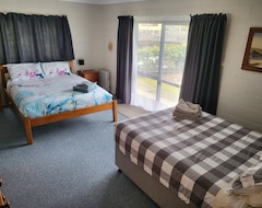 Entire House / Apartment Holiday Stay With A View (Pukenui, New Zealand)