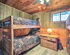 Cijela kuća/apartman New! New Paris Cabin ~ 11 Mi To Shawnee State Park (New Paris, Sjedinjene Američke Države)