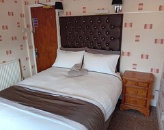 Hotel Home And Away Guesthouse Previously The Marina (Bridlington, United Kingdom)