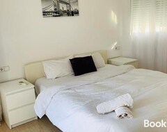 Lejlighedshotel Villa Luxe Beach (Santa Pola, Spanien)