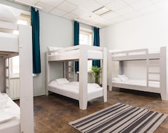 2B Hostel & Rooms (Budapest, Hungary)