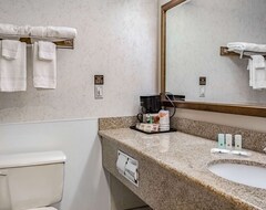 Hotel Quality Inn & Suites Vancouver North (Vancouver, USA)