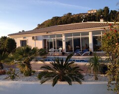 Koko talo/asunto Luxury Villa With Great Views - Private Pool - Large Winter Garden (Viñuelas, Espanja)