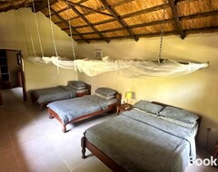 Koko talo/asunto Winterthorn Lodge (Kafue, Zambia)