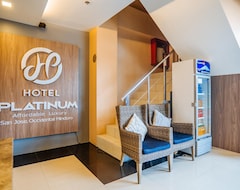 Hotel Platinum (Calintaan, Philippines)
