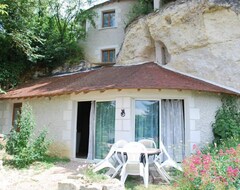 Toàn bộ căn nhà/căn hộ Cave House With A Unique, Historic Charm (Faverolles, Pháp)
