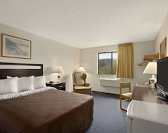 Hotel Super 8 by Wyndham Williams Lake BC (Williams Lake, Canada)