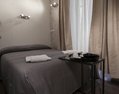 Hotel Morelli Rooms (Rome, Italy)