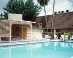 Khách sạn Christy Estates Suites (Corpus Christi, Hoa Kỳ)
