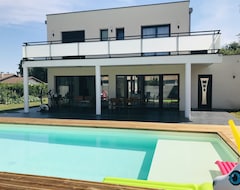 Cijela kuća/apartman Contemporary Villa Medoc (Cussac-Fort-Médoc, Francuska)