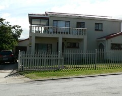 Toàn bộ căn nhà/căn hộ Heroldsbaai Holiday Home (Herolds Bay, Nam Phi)