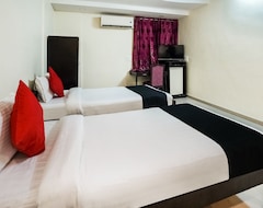 Capital O 48482 Hotel Tribecca Inn (Ahmedabad, Indija)