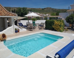 Hele huset/lejligheden Magnificent Country House With Pool, Garden And Wifi (Santa Cruz del Comercio, Spanien)