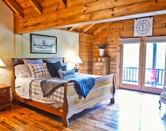 Entire House / Apartment Charming Estate With Sauna And Hot Tub (Morganton, USA)
