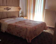 Orovacanze Hotel Villa Emma (Canazei, Italien)