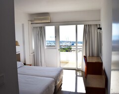 Sun Hall Beach Hotel Apartments (Larnaca, Chipre)