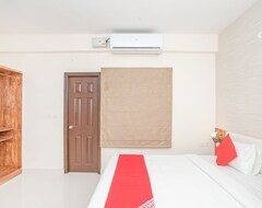 Hotel OYO 12045 Pinewood Premium Suites (Bengaluru, India)