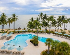 Hotel Lush Tropical Setting On The Water! Private Beach, Oceanfront Pool, Marina (Islamorada, Sjedinjene Američke Države)