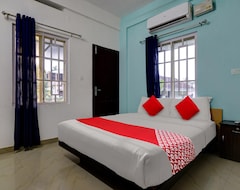 Khách sạn Oyo Flagship 37789 Cozy Stay Near Palarivattom Metro Station (Kochi, Ấn Độ)