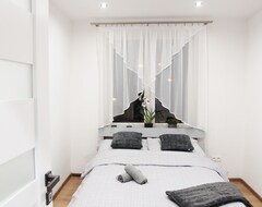 Tüm Ev/Apart Daire Brand New Modern Grand Apartment (Ruda Slaska, Polonya)