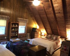 Cijela kuća/apartman Stay At Our Cozy Cabin In A Private, Gated Mountain Preserve (Mi Wuk Village, Sjedinjene Američke Države)
