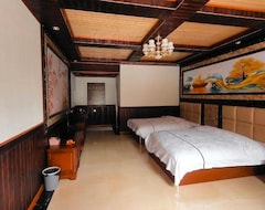Hotel Mulan (Luding, Kina)