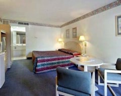 Khách sạn Econo Lodge Inn & Suites (Clearwater, Hoa Kỳ)