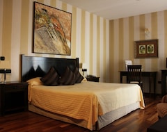 Hotelli Hotel Vinicola Real-200 Monges (Albelda de Iregua, Espanja)