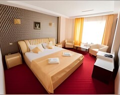 Hotel Shine (Neptun, Romania)