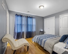Cijela kuća/apartman Cozy Three Bedroom 2 Bathroom Oasis (Newark, Sjedinjene Američke Države)
