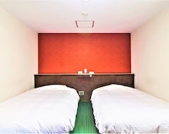 Hotel Cinquante (Maebashi, Japan)