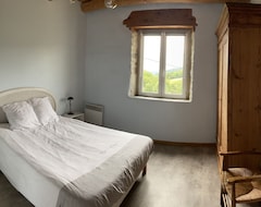 Cijela kuća/apartman GÎte De CaractÈre Pour Une Pause Au Vert (Saint-Julien-du-Pinet, Francuska)