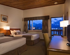 Khách sạn Rocky Mountain Ski Lodge (Canmore, Canada)