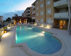 Casa/apartamento entero Apartment Near The Beach With Pool (Premantura, Croacia)