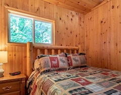Casa/apartamento entero Muskoka River View - Three Bedroom Cottage, Sleeps 6 (Bracebridge, Canadá)